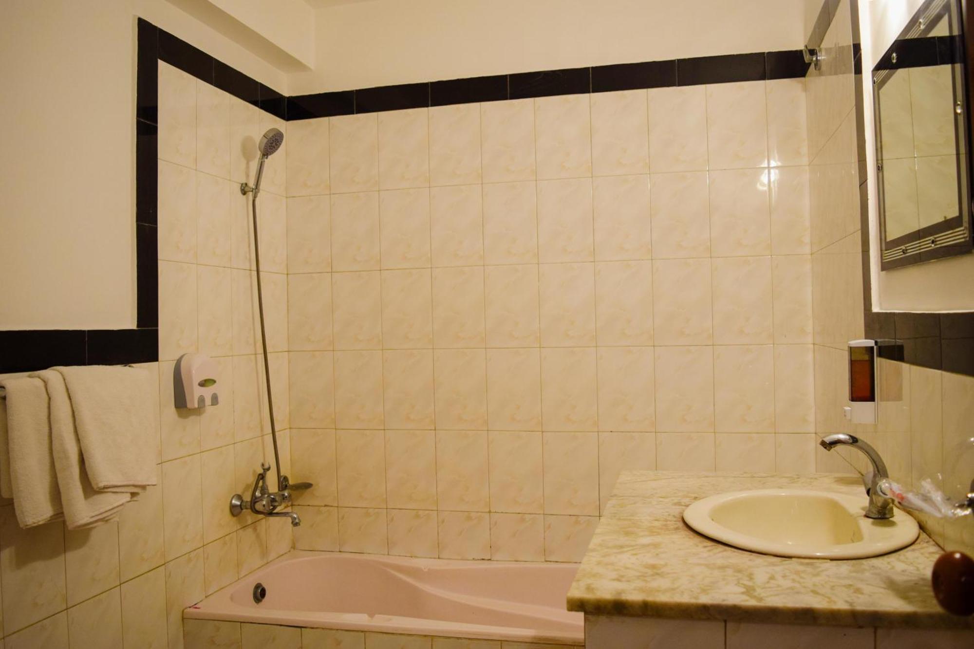 Kathmandu Prince Hotel מראה חיצוני תמונה