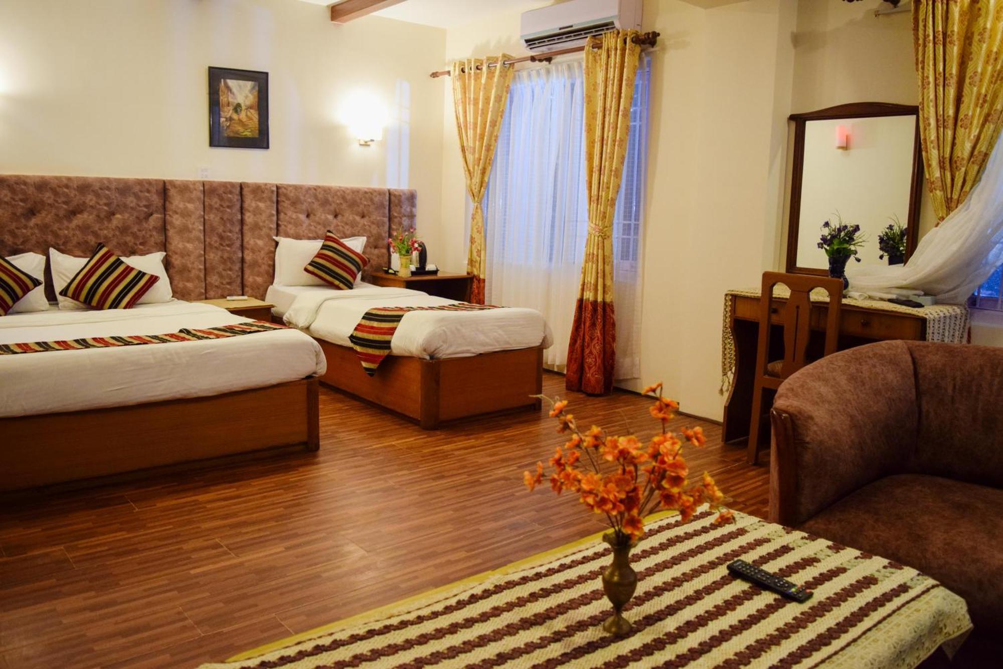 Kathmandu Prince Hotel מראה חיצוני תמונה