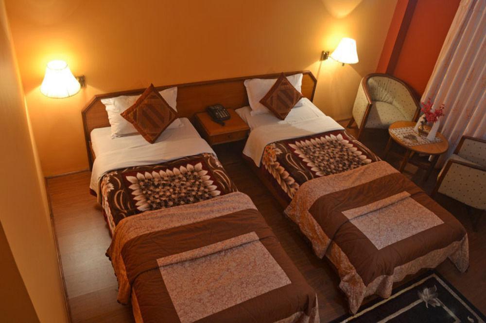 Kathmandu Prince Hotel מראה חיצוני תמונה