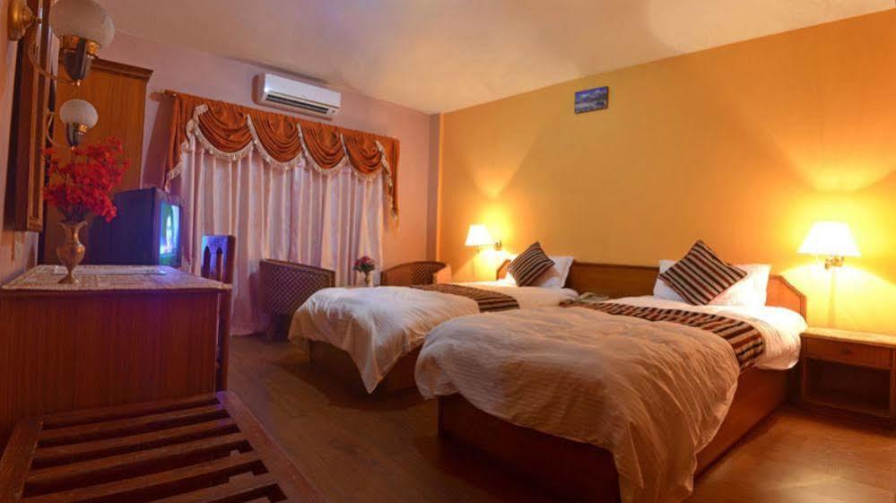 Kathmandu Prince Hotel מראה חיצוני תמונה